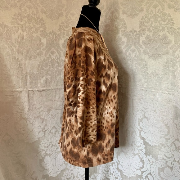 Nygard Collection Ladies Silk knit leopard print top - Picture 2 of 9